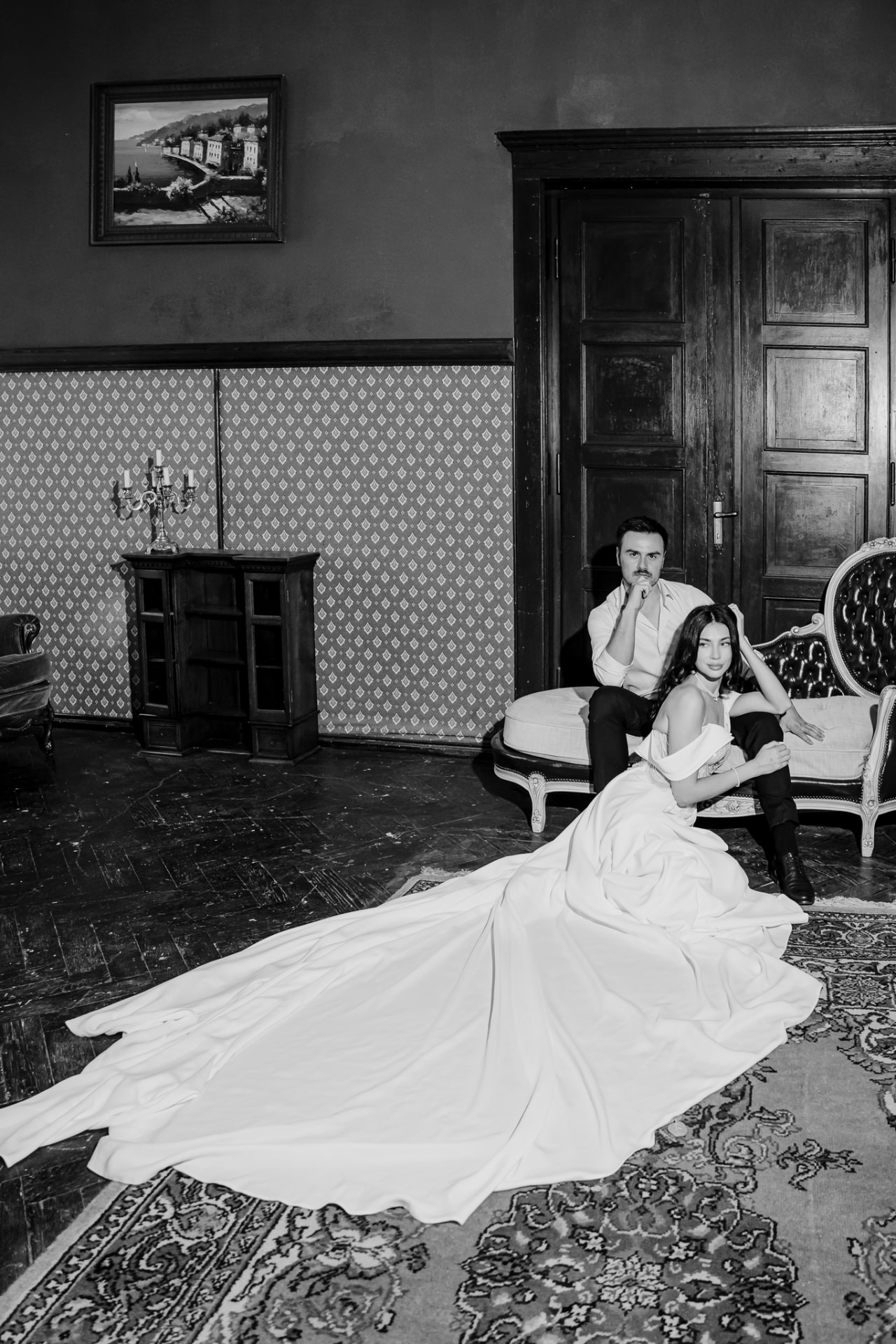 Castel — The Editorial — cadrul 4